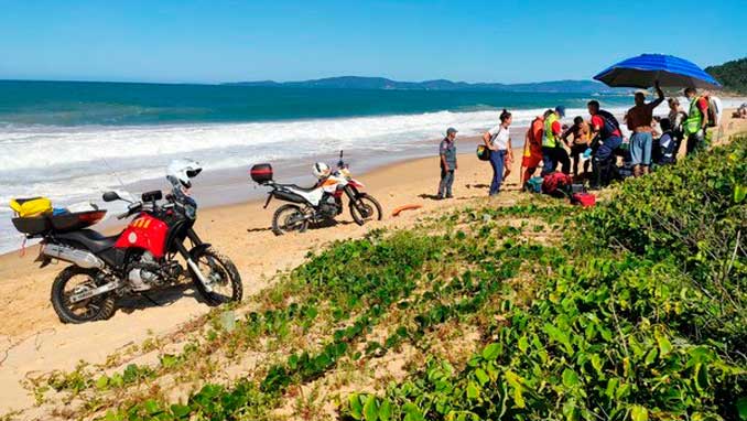 Hotel é interditado em Bombinhas suspeito de jogar esgoto no mar