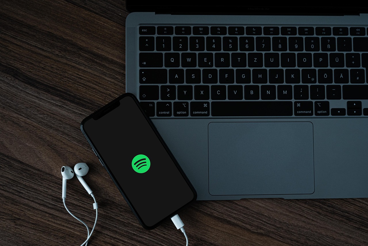 Apple Music vs Spotify vs YouTube Music: qual streaming vale a pena em ...