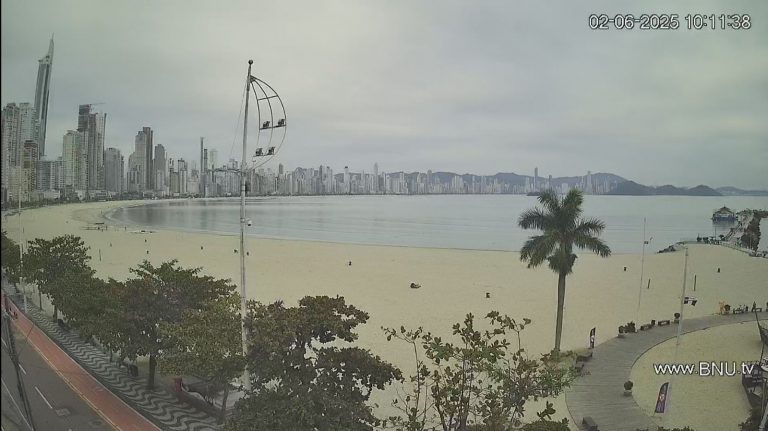 Semana será mais quente, mas pode chover diariamente em Balneário Camboriú