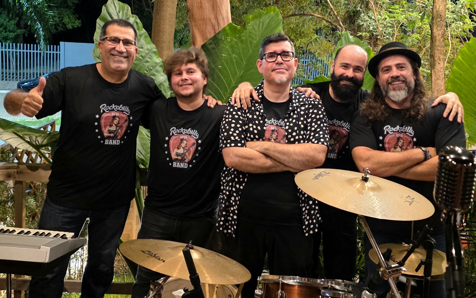 Banda Cassy Jones convida para uma viagem pela história do Rock no Municipal de Balneário Camboriú