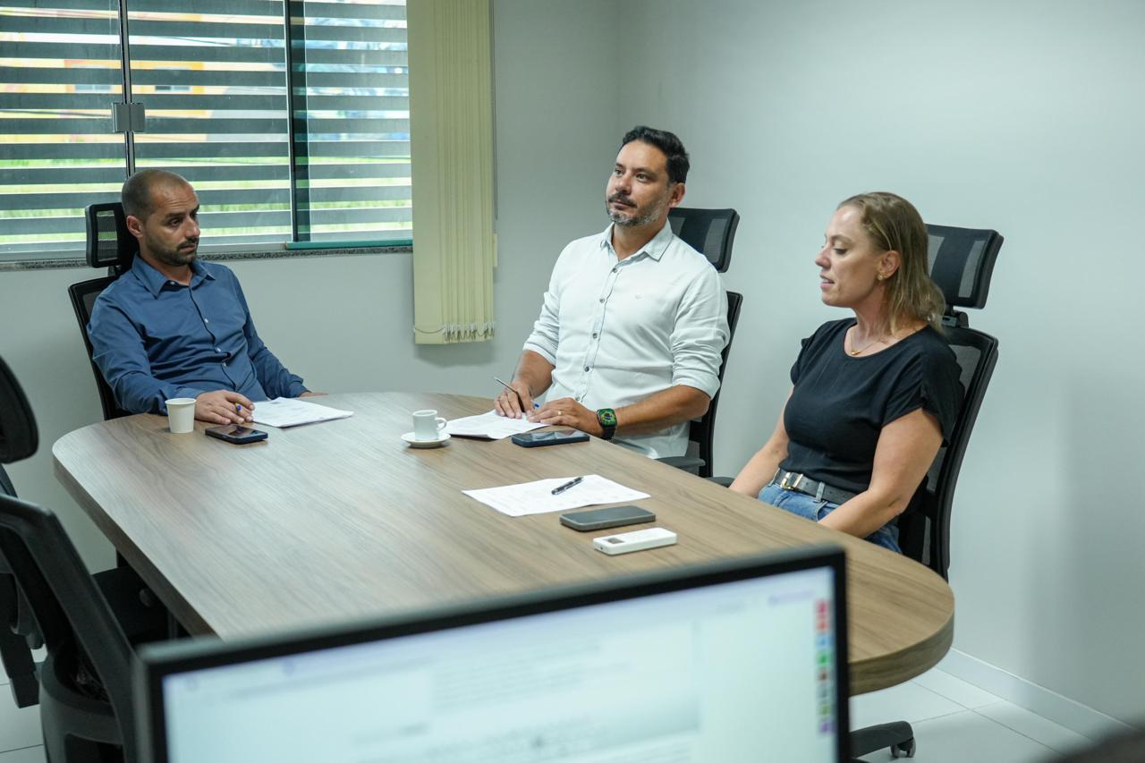 Comissão de Justiça e Redação dá parecer favorável a projeto de reajuste dos professores
