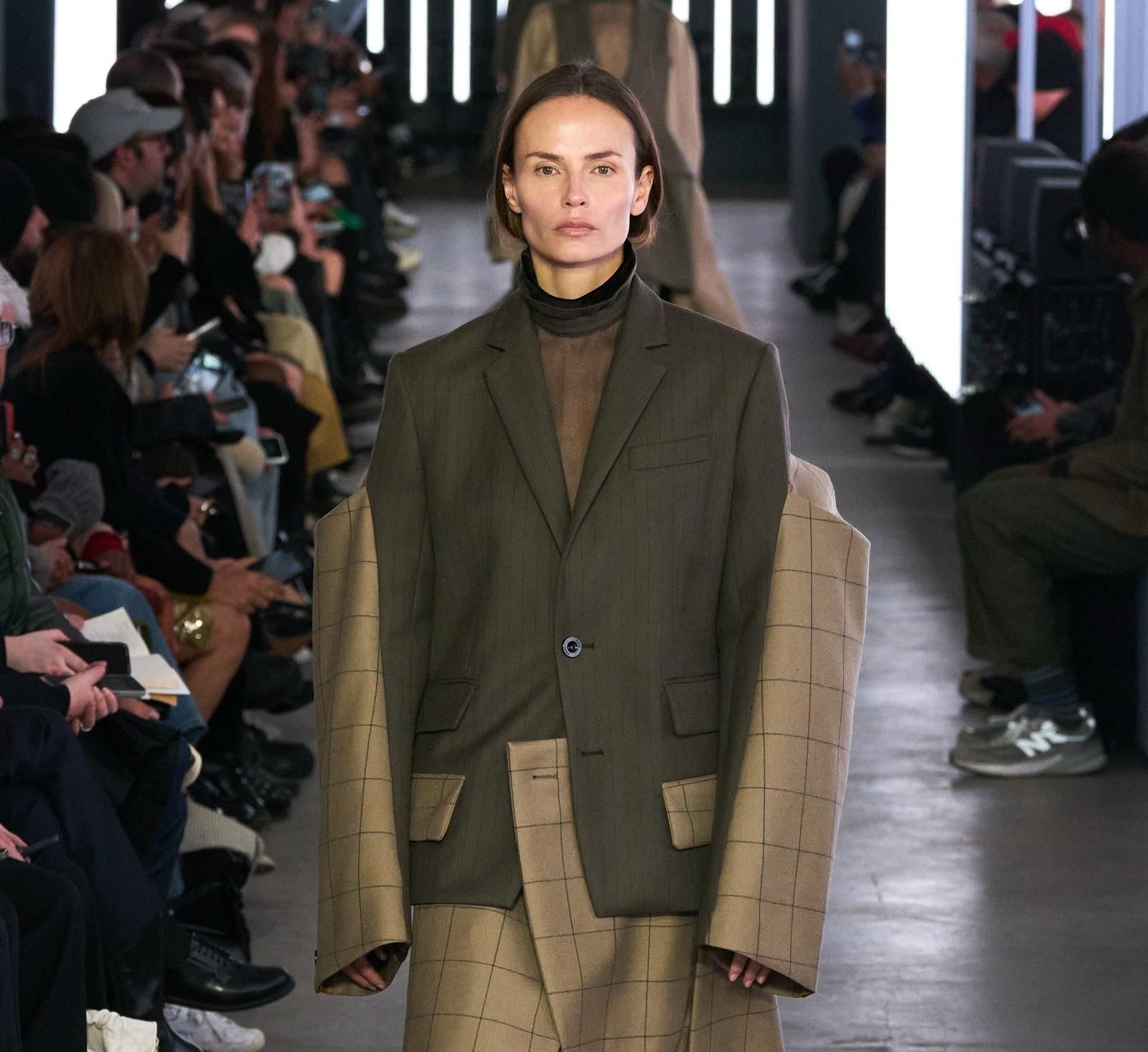 Alfaiataria oversidez. (Crédito Vogue Italia.)