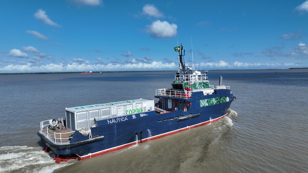 Barco operado a hidrogênio (Crédito Revista Náutica)