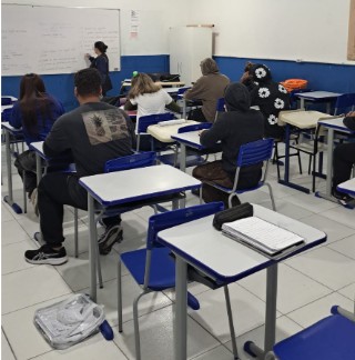 Vagas disponíveis e matrículas sempre abertas (Divulgação/CEJA/BC)