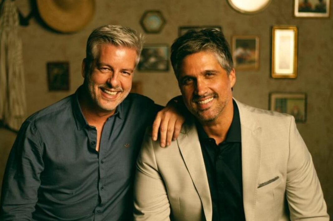 A dupla do show nacional deste feriado em Itajaí (Divulgação)