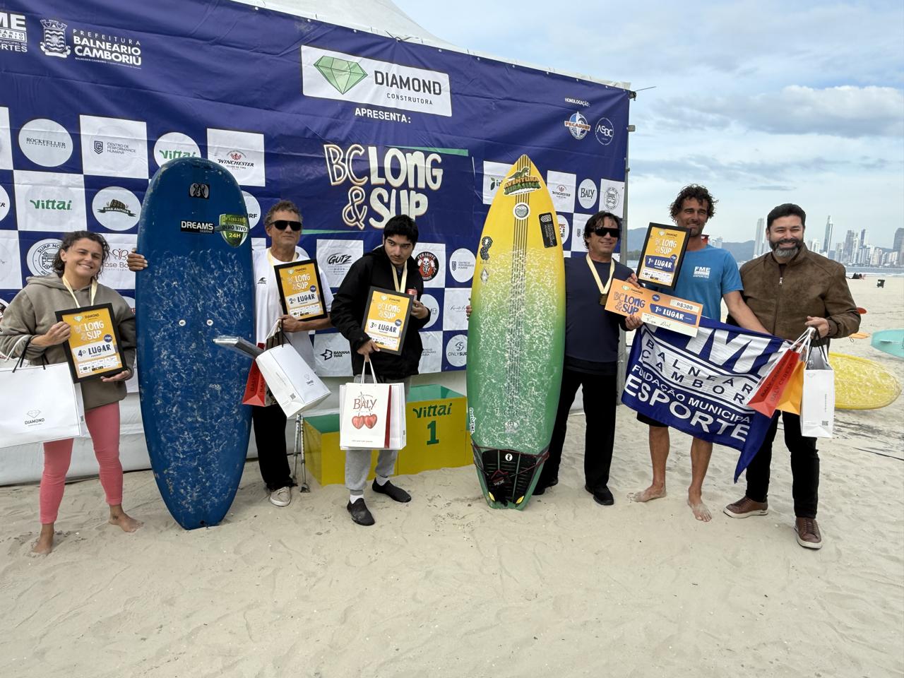 Parasurf, com Figue campeão (Divulgação/PMBC)