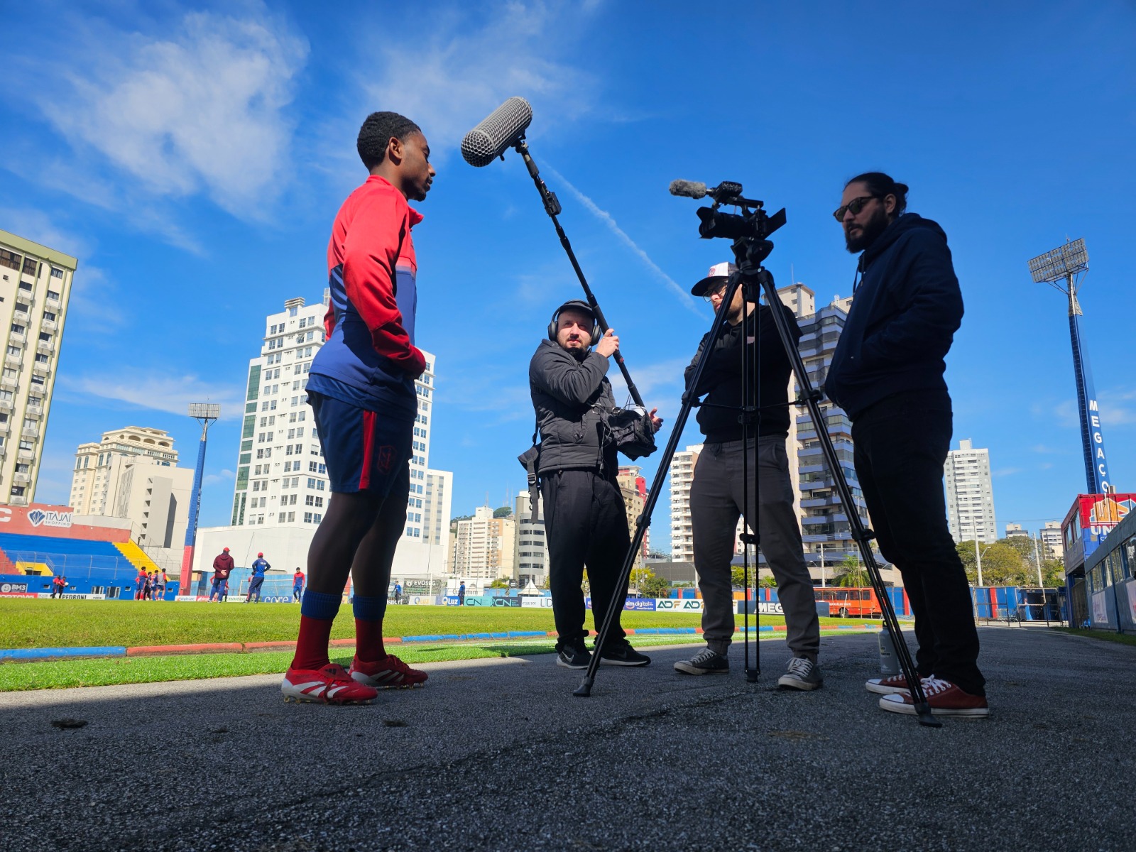 Documentário acompanha jovens da base do Marcílio Dias na busca pelo futebol profissional