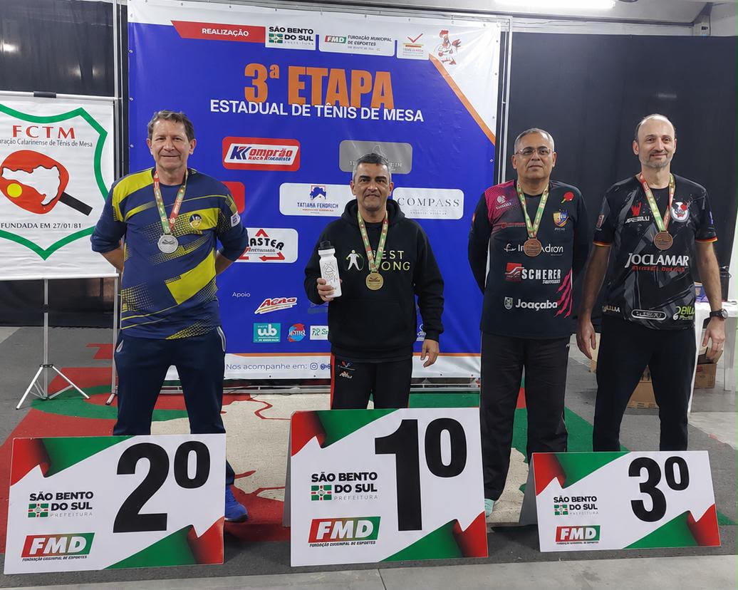 Cassiano, campeão Master e bronze na Absoluto (Divulgação/FMEBC)