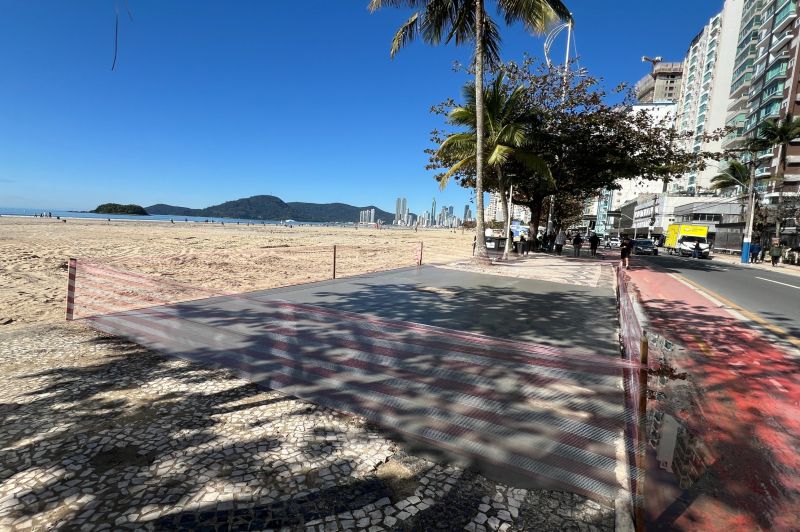 Prefeitura inicia a reconstrução do Calçadão da Praia Central, afetado pela obra da praia (Divulgação/PMBC)