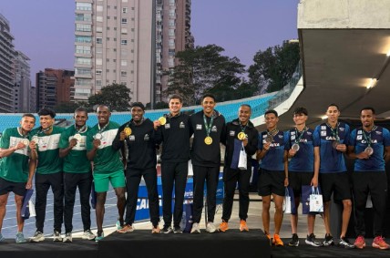 O time do revezamento, medalha de ouro (Divulgação/IABC)