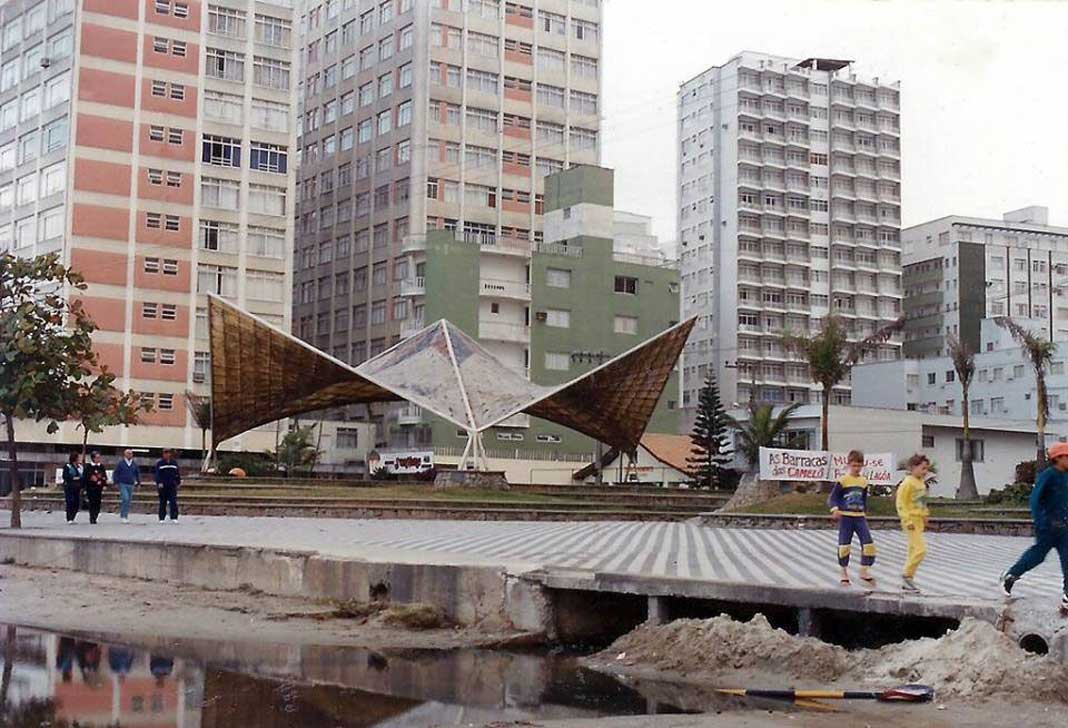 Praça Tamandaré na década de 80 (Divulgação/Arquivo Histórico)