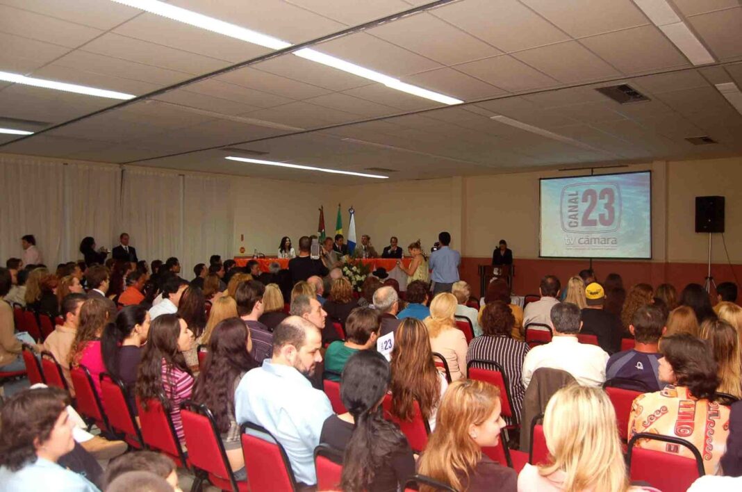 Sessão solene de inauguração da TV Câmara BC - 2006 (teve2 25jul26 - Sessão plenária - 2008)