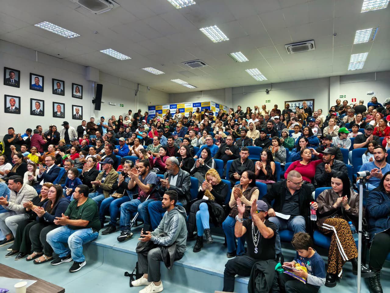 Comunidade prestigiou o encontro na Câmara (Divulgação/PMBC)