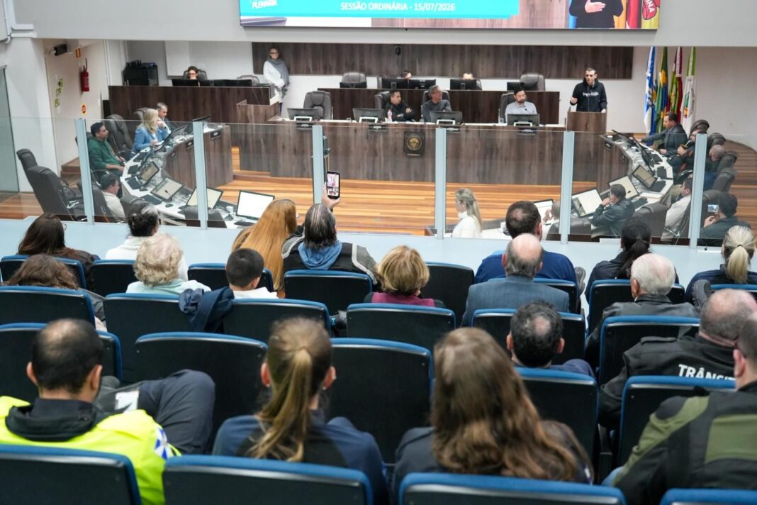 Foto da última sessão antes do recesso. Crédito: Márcio Gonçalves