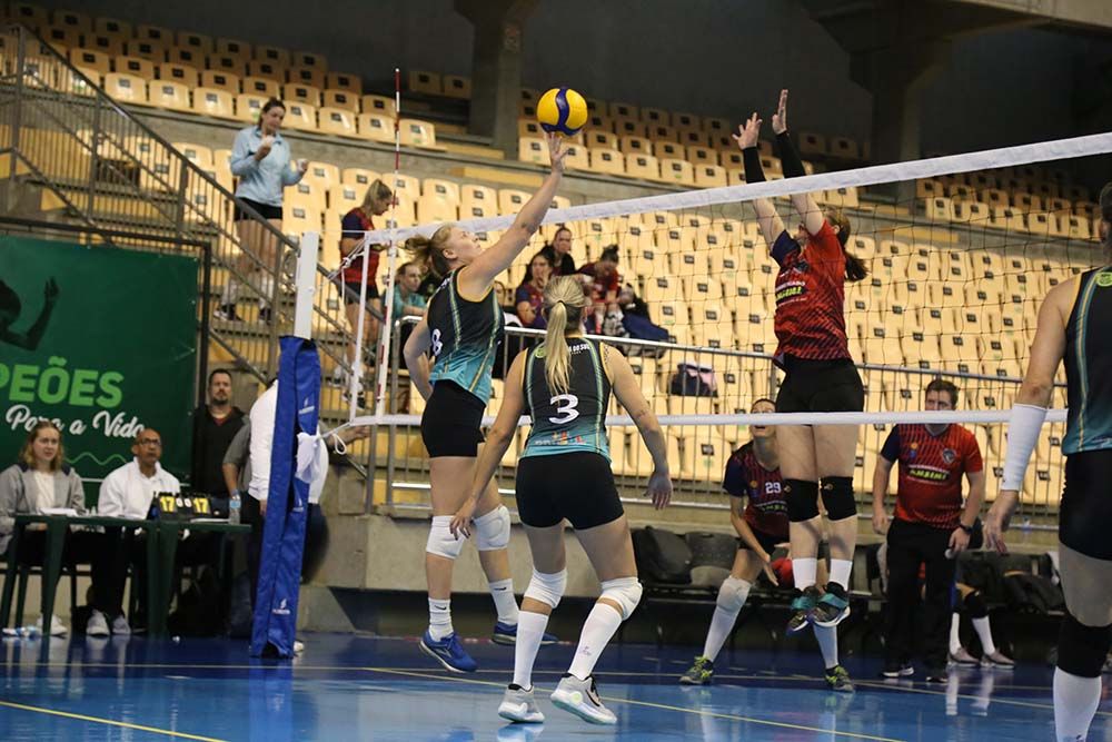 Foto ilustrativa de edição do Estadual de Vôlei Master realizada em Jaraguá do Sul. (Crédito Lucas Pavin/Avante! Esportes)