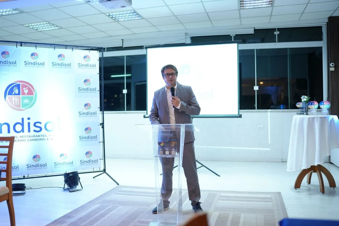 Nova diretoria do Sindisol assume com desafio de mão de obra para hotelaria e gastronomia