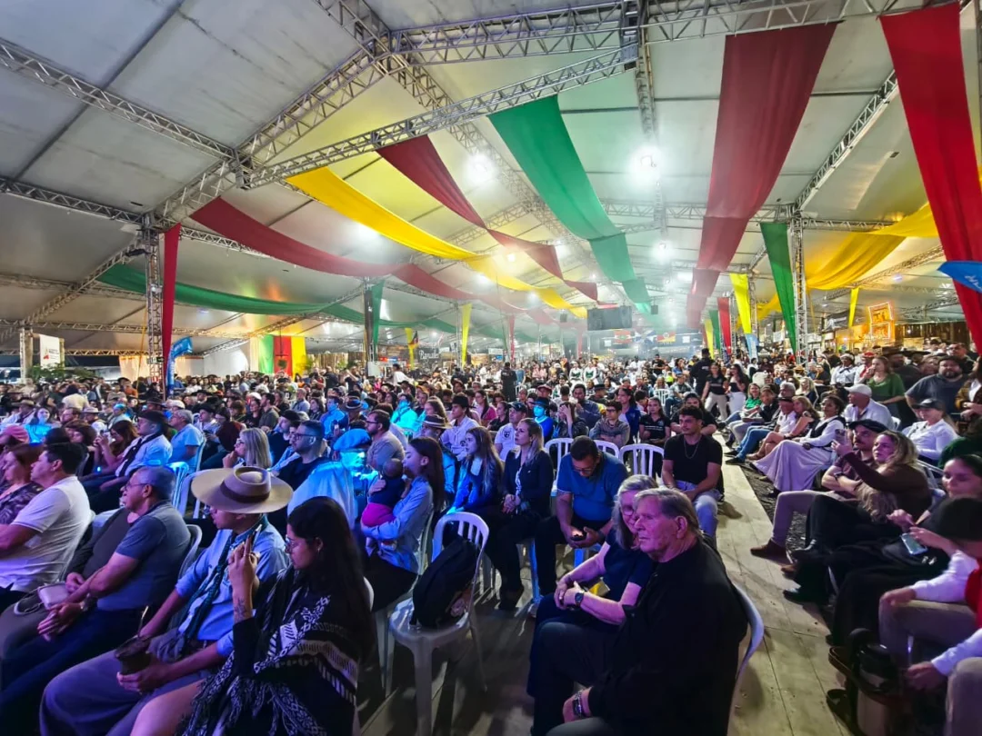 Público aprovou o novo local do Acampamento Farroupilha e compareceu em igual número ao ano passado (Divulgação/PMBC)