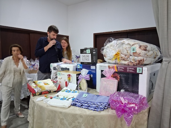 Sorteio de dezenas de brindes durante o evento (Divulgação)