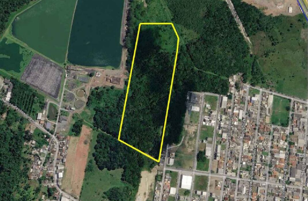 Foto da área próxima da ETE encaminhada junto do projeto protocolado pela prefeitura na Câmara nesta sexta (4). (Crédito PMBC)