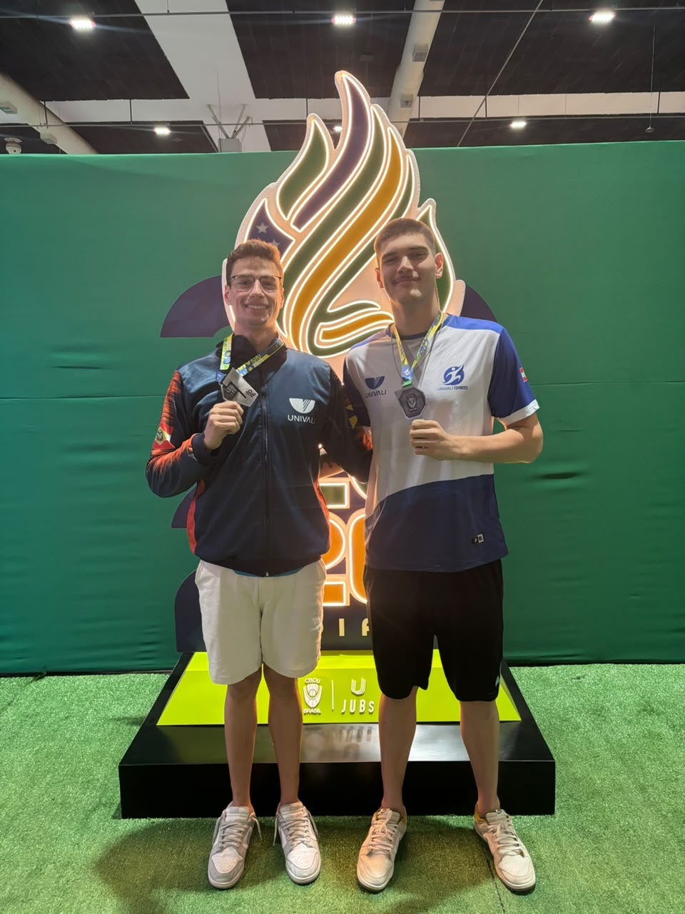 Três medalhas na natação (Divulgação)