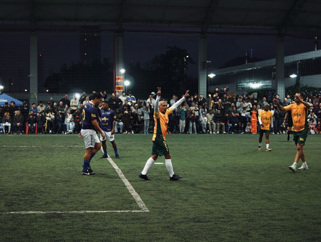 Romário após o gol (Crédito: Divulgação CELD/Avoc Studio)