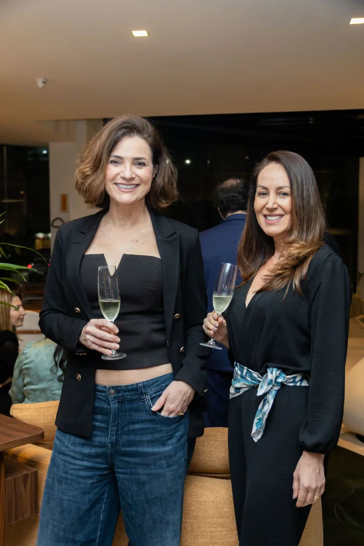Bianca Ingleto e Darliane Carvalho (Foto Juanna Simbala)