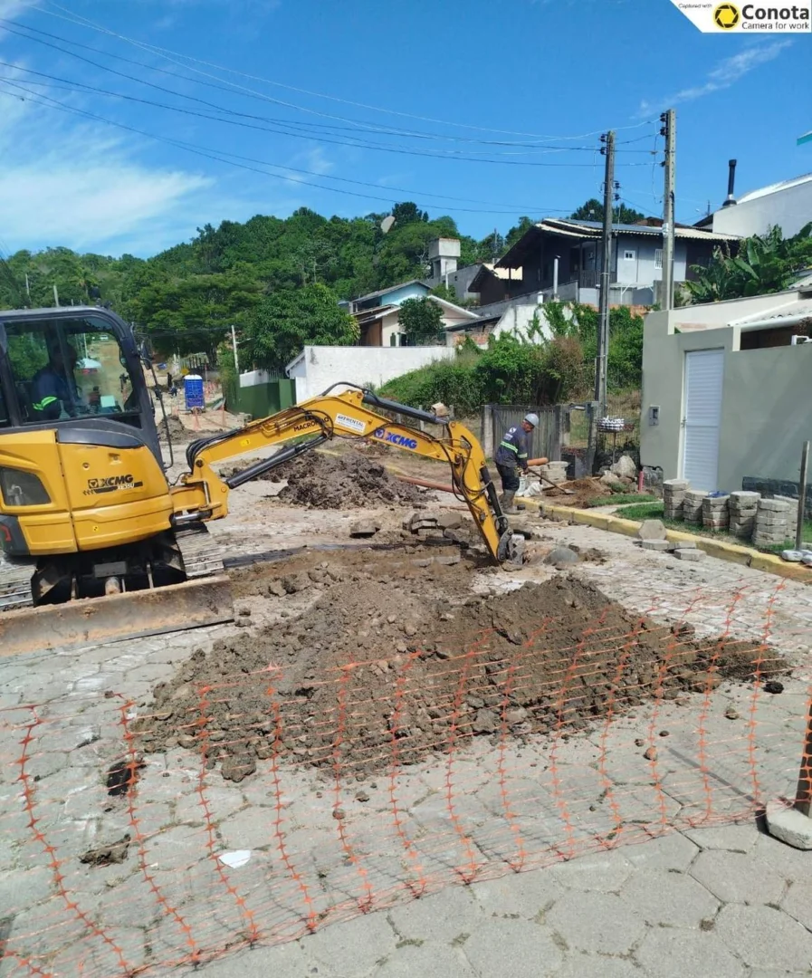 Obras de esgotamento sanitário seguem acontecendo em Bombinhas (Foto Aegea)