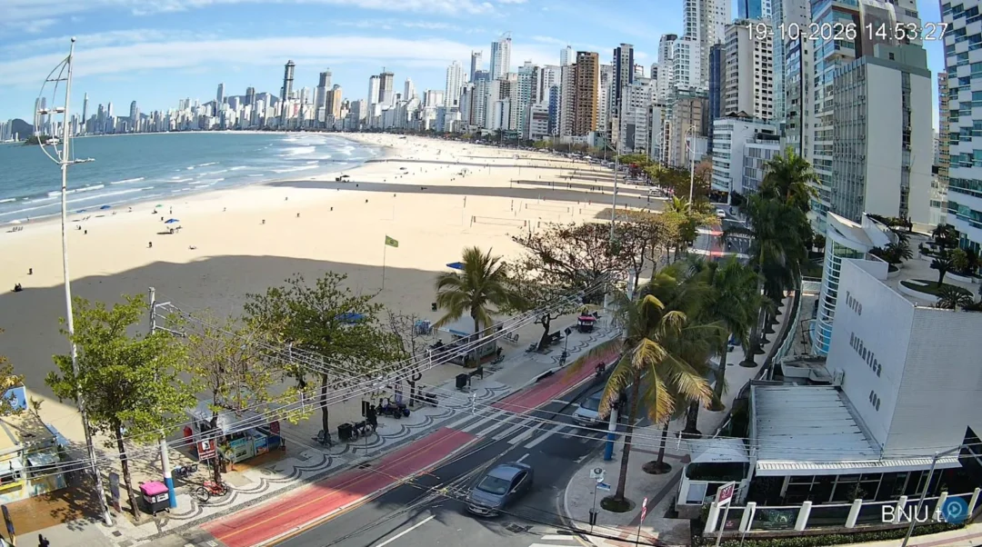 Balneário Camboriú ensolarada nesta segunda-feira (19). (Foto BNU.Tv)