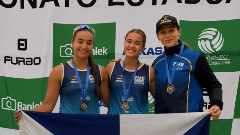 A técnica com a dupla de bronze (Divulgação)